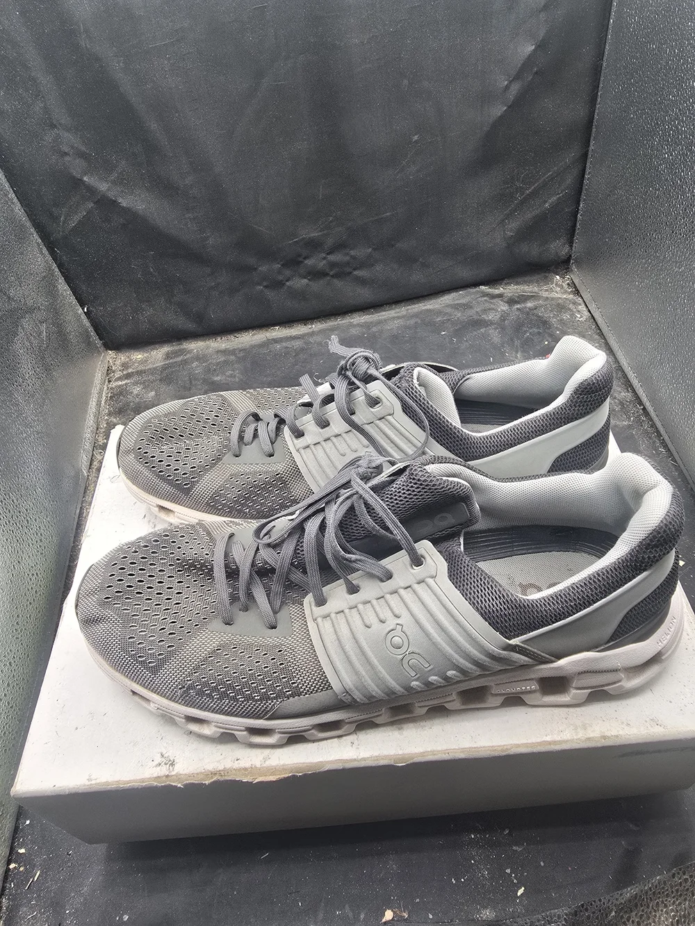 Men's Gray Athletic Lace-Up Sneakers with Supportive Midfoot Strap